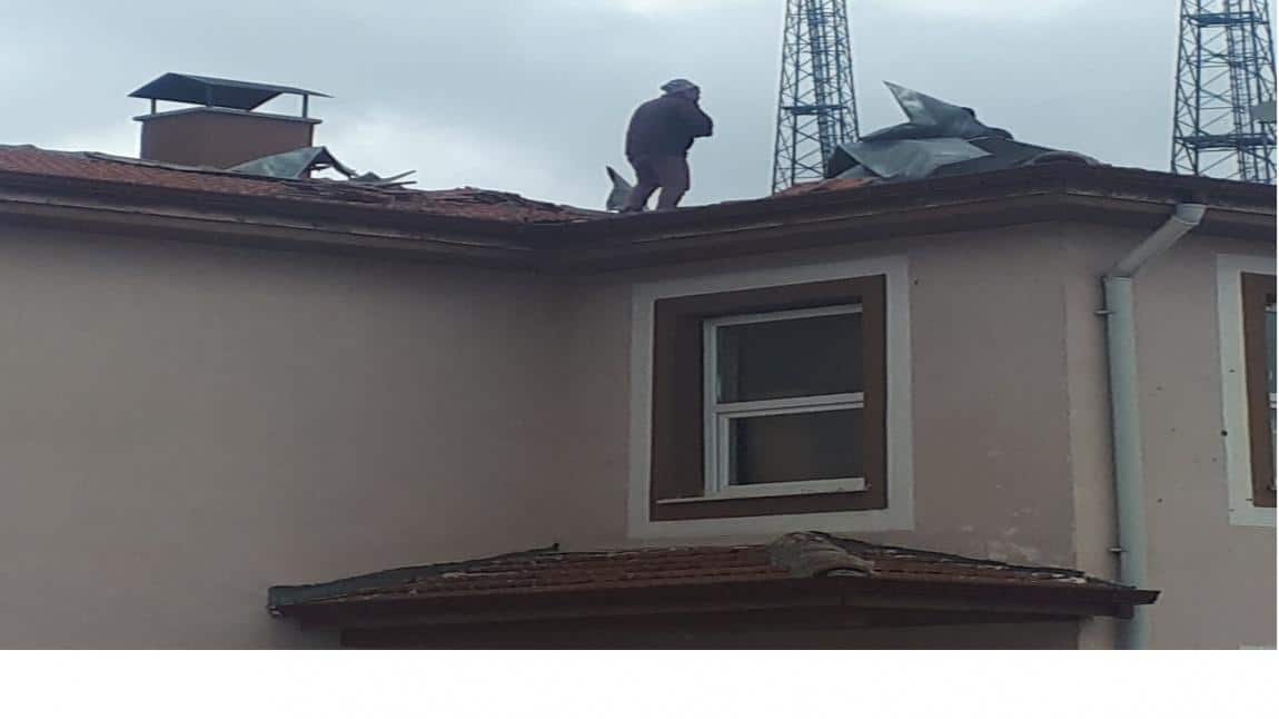 Çatımızı Mustafa Ustaya Tamir Ettirdik..